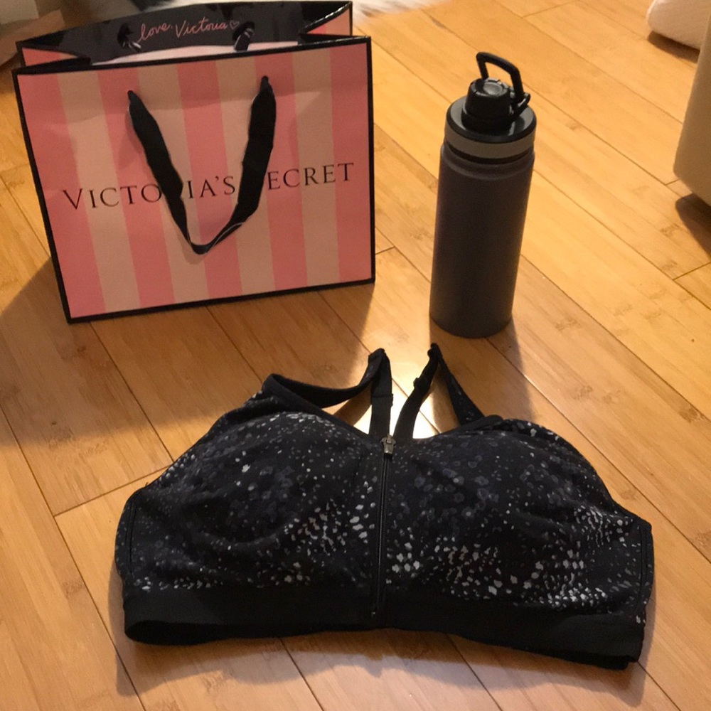 Victoria secret knockout sport bra 38c